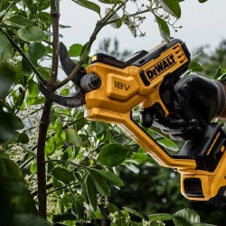 PROMO ΙΟΥΝΙΟΣ - ΣΕΠΤΕΜΒΡΙΟΣ Dewalt DCMPP568P1 Κλαδευτήρι Μπαταρίας 18V Li-Ion (1x5.0Ah)